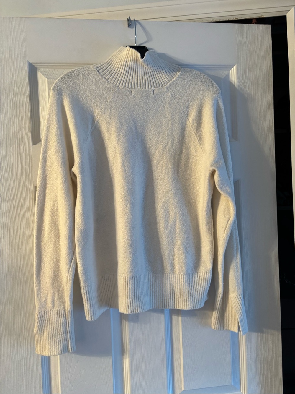 Banana Republic Cream Ribbed Turtleneck Sweater